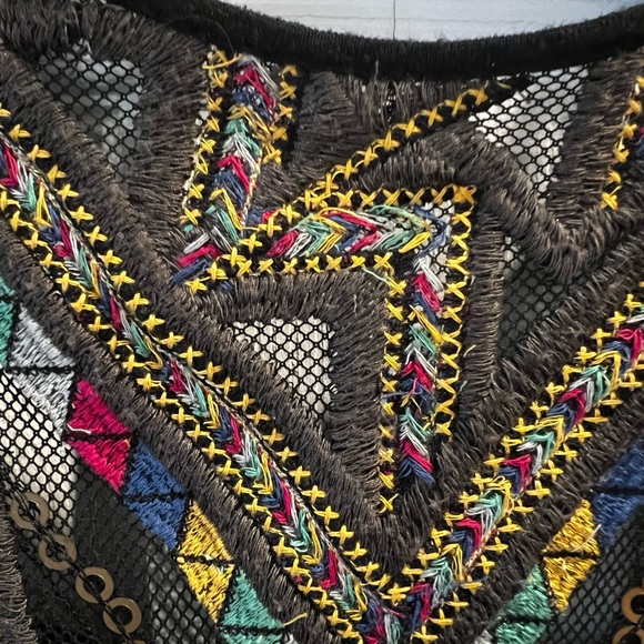 FREE PEOPLE VINTAGE embroidered and beaded top size L - Picture 6 of 10